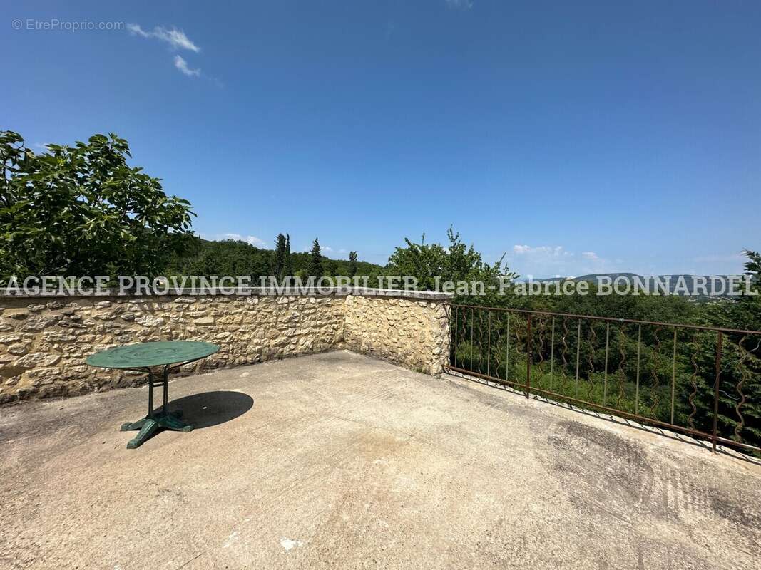 Maison à CHANTEMERLE-LES-GRIGNAN