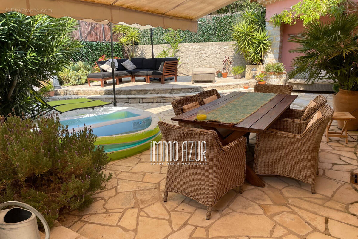 Maison à TOURRETTES-SUR-LOUP