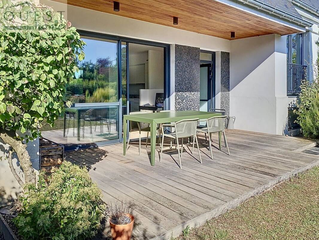 Maison à CHARBONNIERES-LES-BAINS