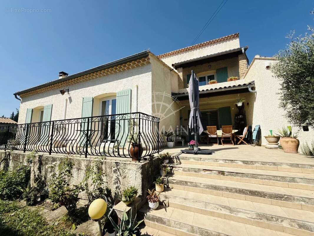 Maison à L&#039;ISLE-SUR-LA-SORGUE