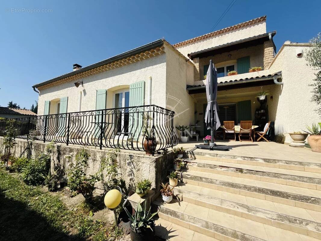 Maison à L&#039;ISLE-SUR-LA-SORGUE