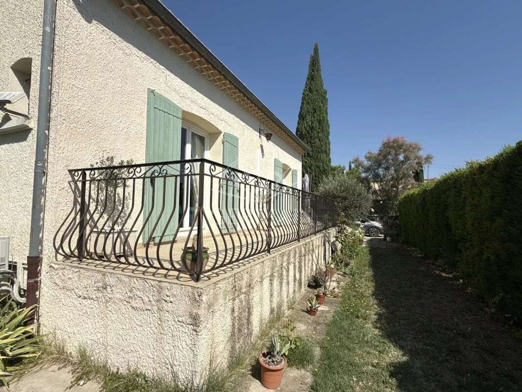 Maison à L&#039;ISLE-SUR-LA-SORGUE