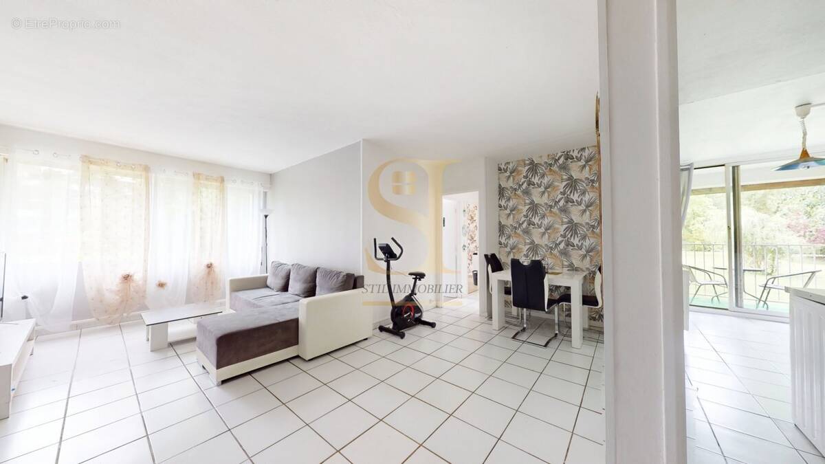 Appartement à BOUSSY-SAINT-ANTOINE