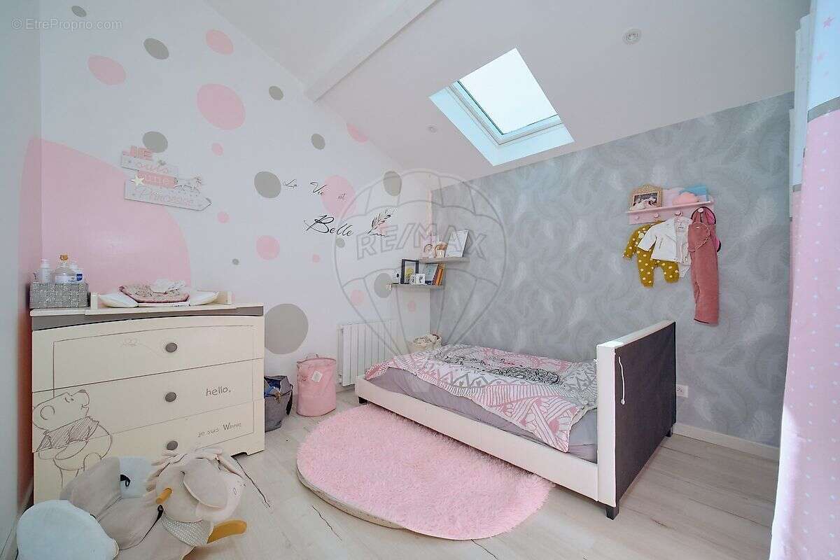 Maison à SAINT-ETIENNE-DES-OULLIERES