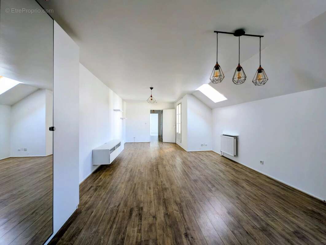 Appartement à FONTENAY-TRESIGNY