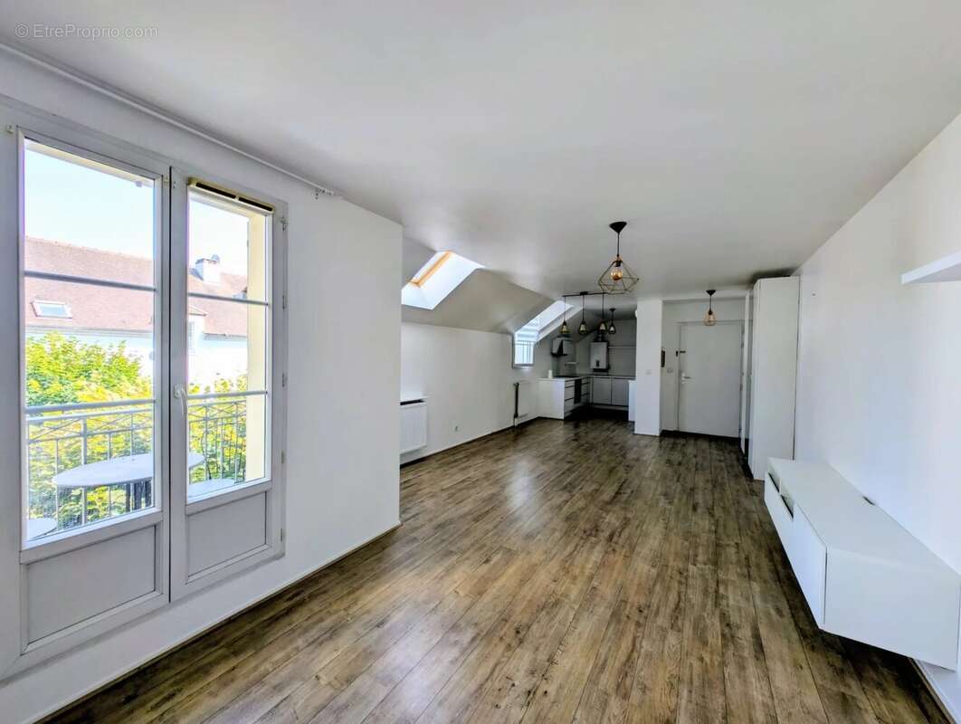 Appartement à FONTENAY-TRESIGNY