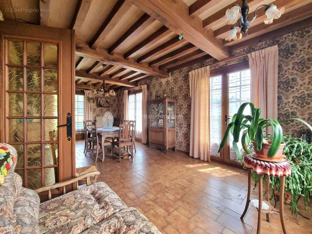 Maison à SOULAUCOURT-SUR-MOUZON