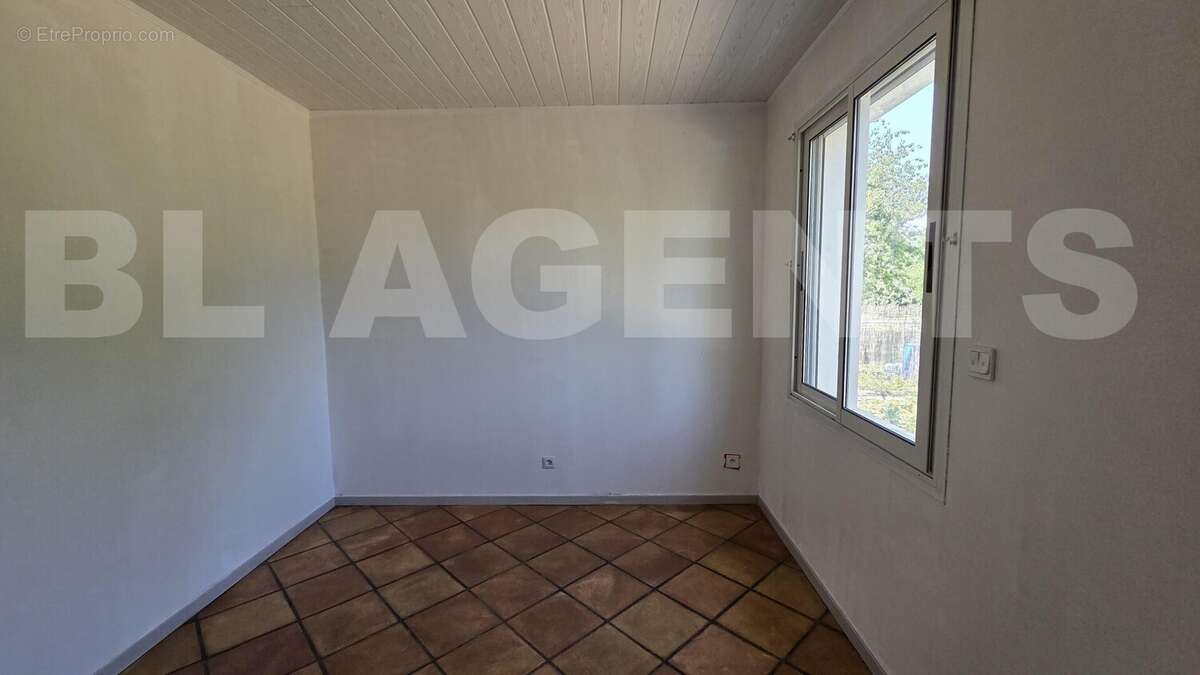 7 - Maison à CASTRES