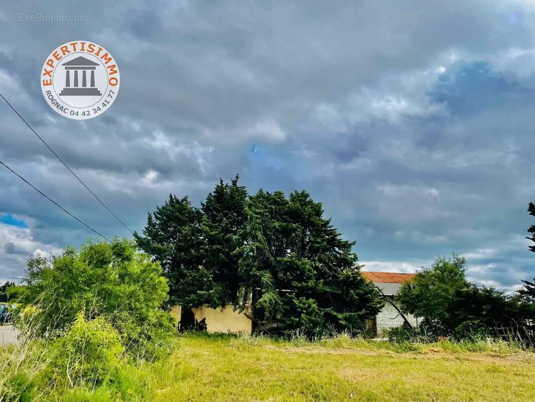 Terrain à BERRE-L&#039;ETANG