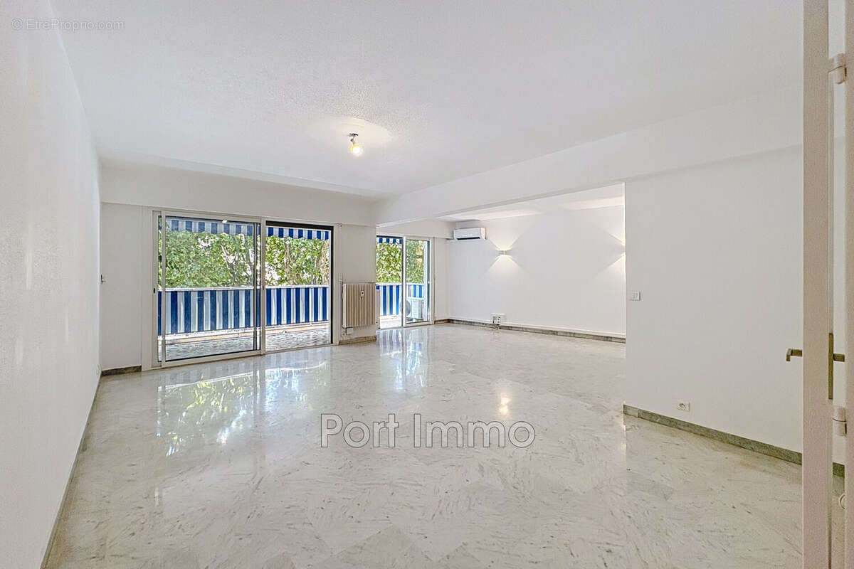 Appartement à CAGNES-SUR-MER