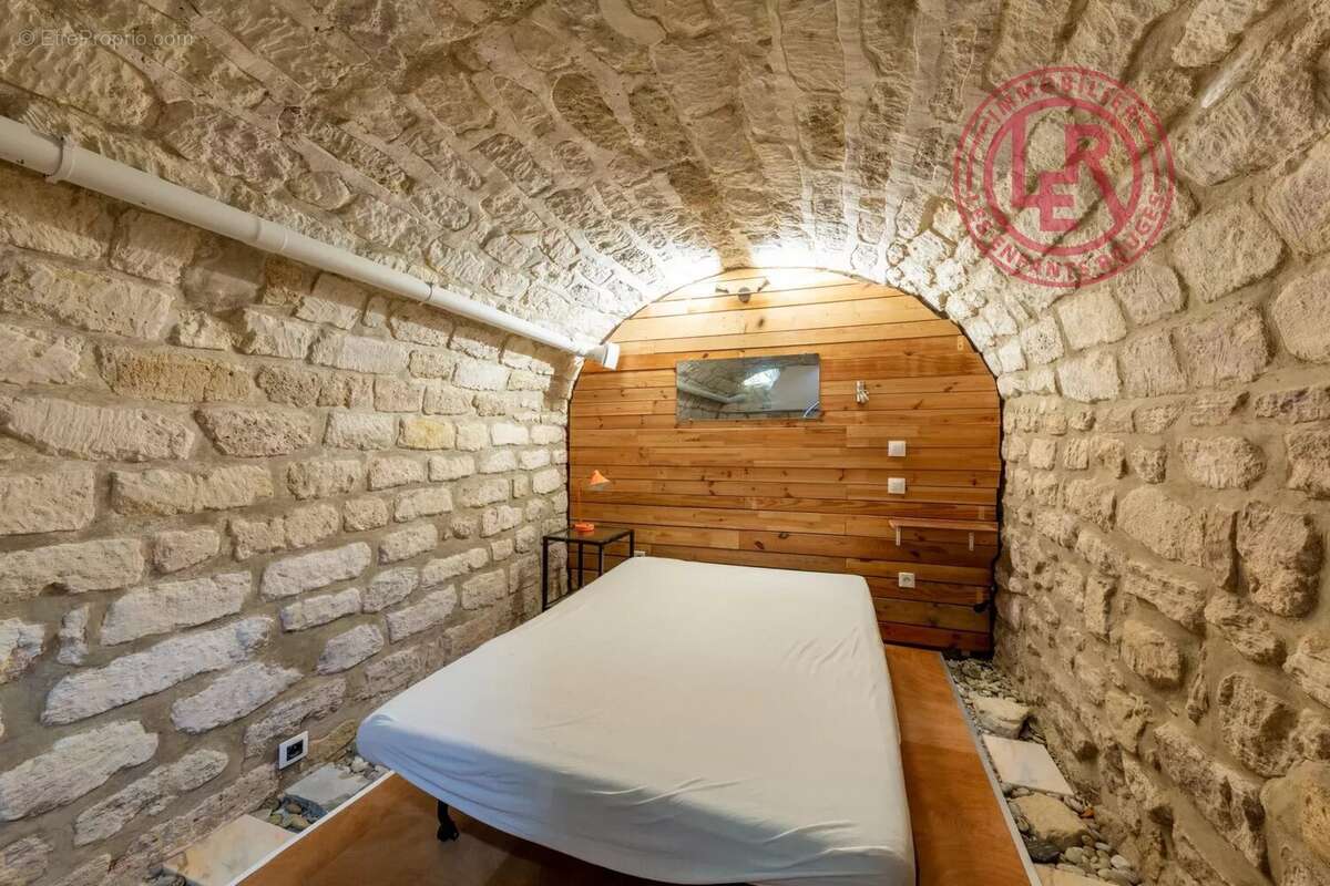 Appartement à PARIS-10E