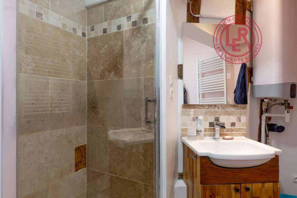 Appartement à PARIS-10E