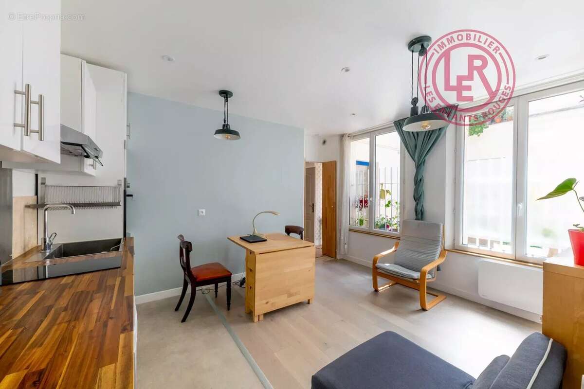 Appartement à PARIS-10E