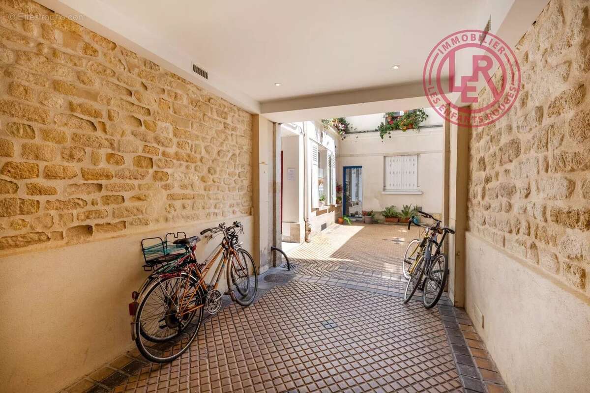 Appartement à PARIS-10E