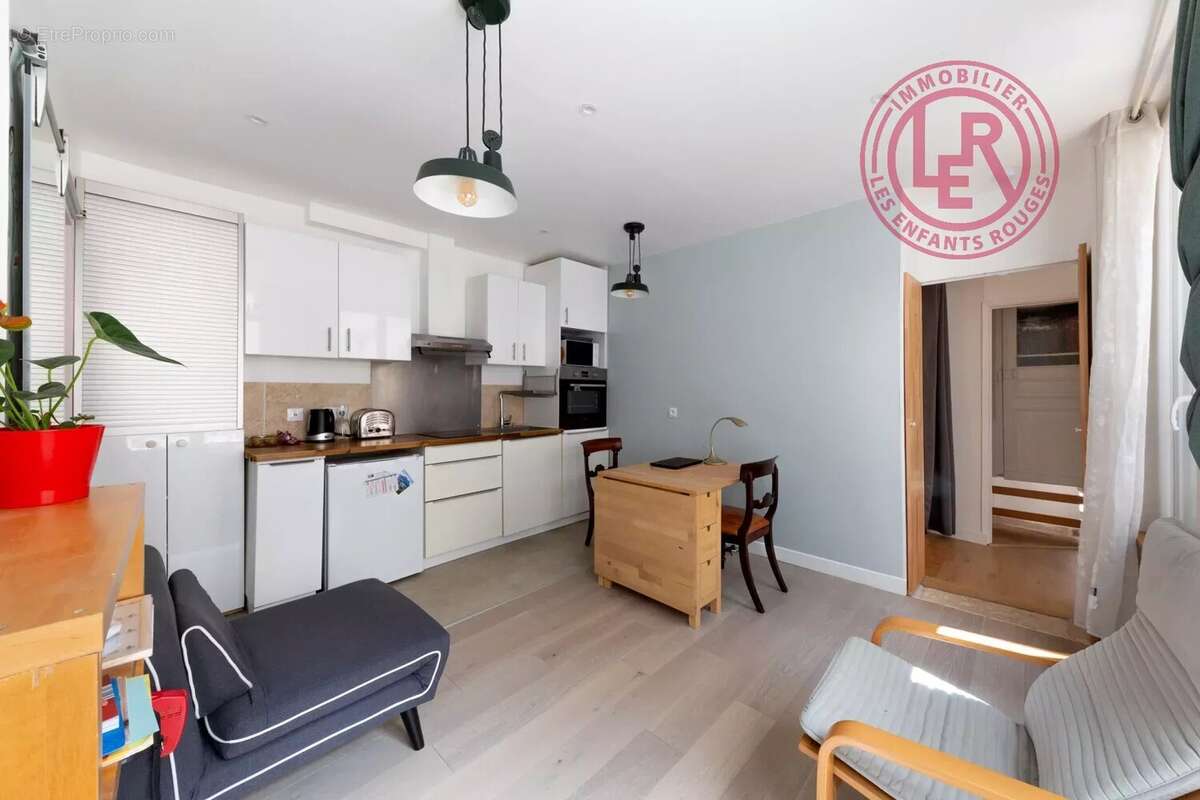 Appartement à PARIS-10E