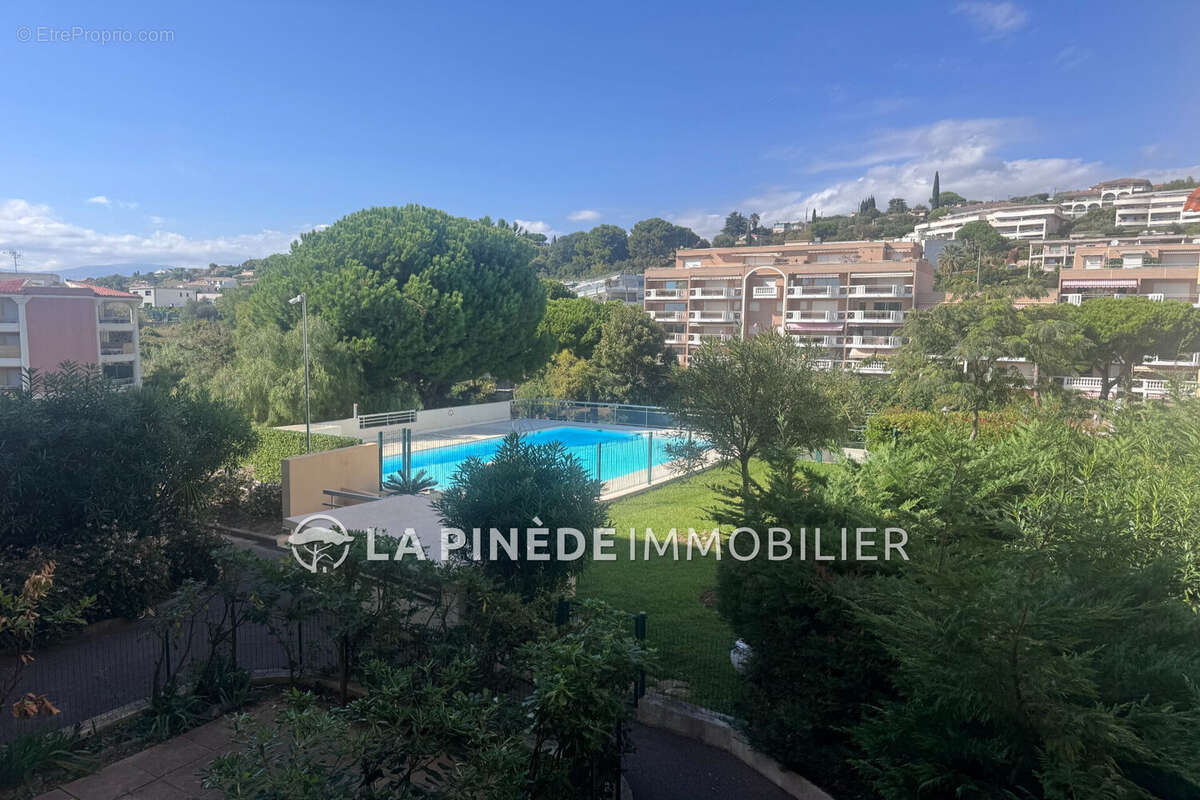 Appartement à SAINT-LAURENT-DU-VAR