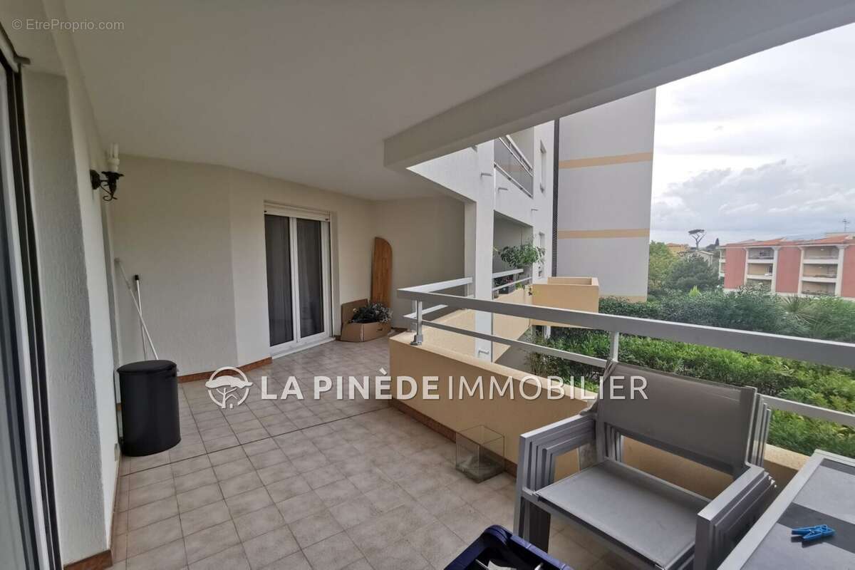 Appartement à SAINT-LAURENT-DU-VAR