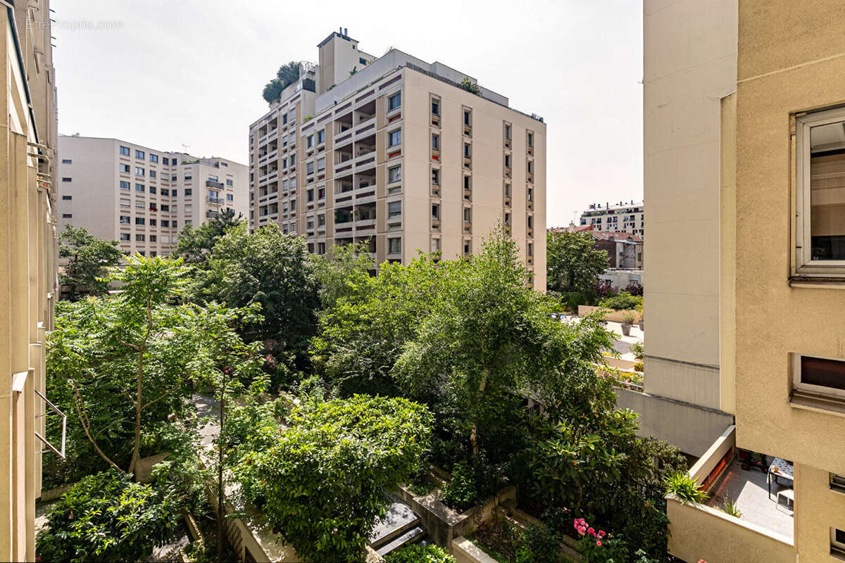 Appartement à PARIS-18E