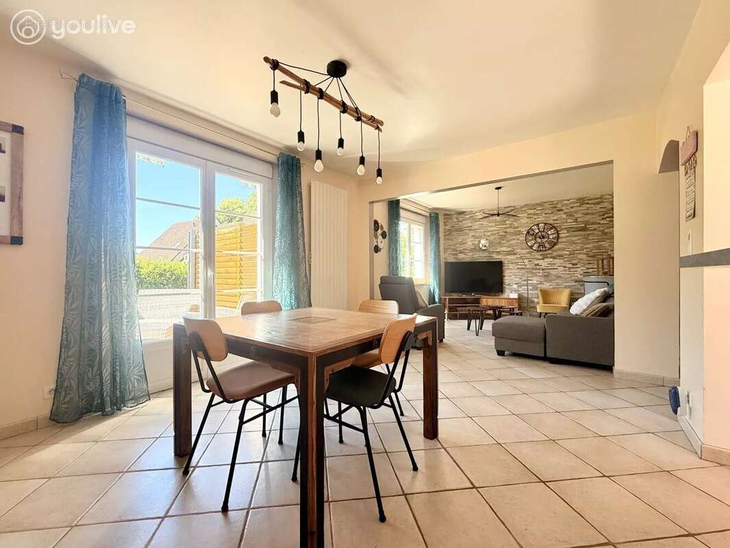 Maison à CANY-BARVILLE