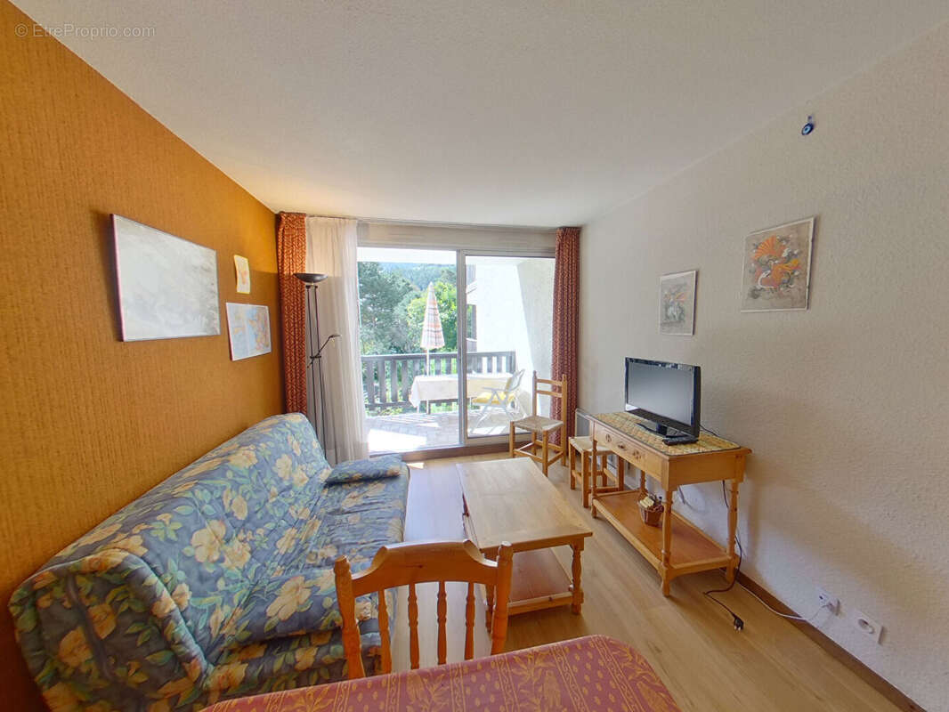 Appartement à ENCHASTRAYES