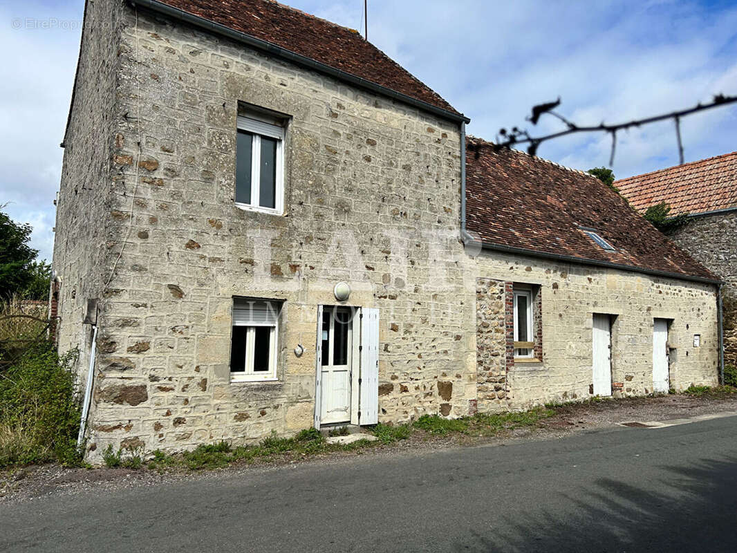 Maison à SAINT-CHRISTOPHE-LE-JAJOLET