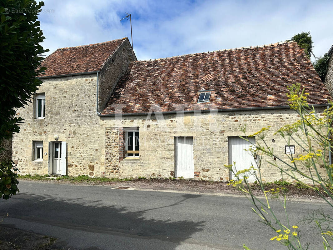 Maison à SAINT-CHRISTOPHE-LE-JAJOLET