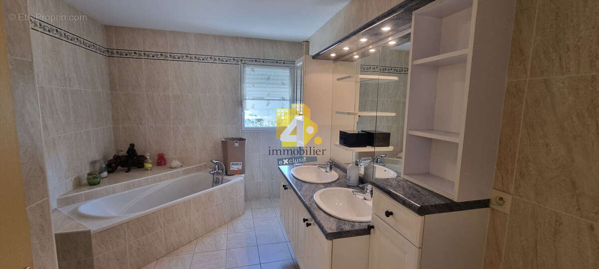 Maison à PONTCHATEAU