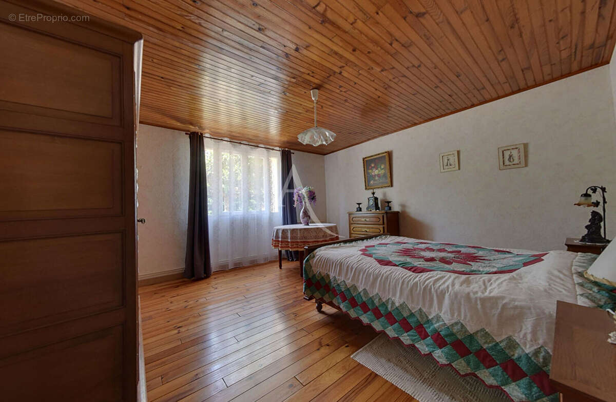 Maison à LAMOTHE-CAPDEVILLE