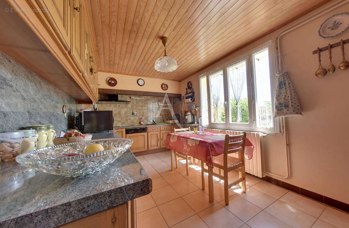 Maison à LAMOTHE-CAPDEVILLE