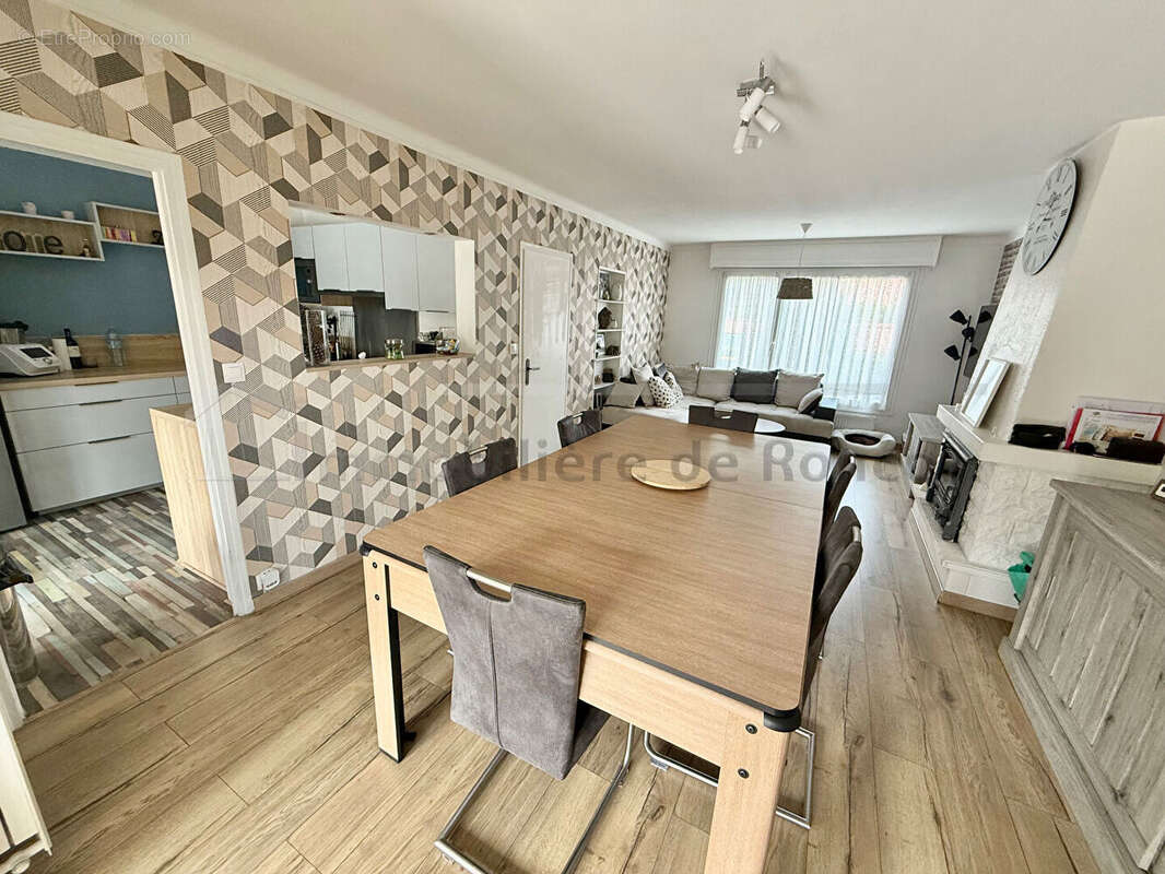 Maison à NEUVILLE-EN-FERRAIN