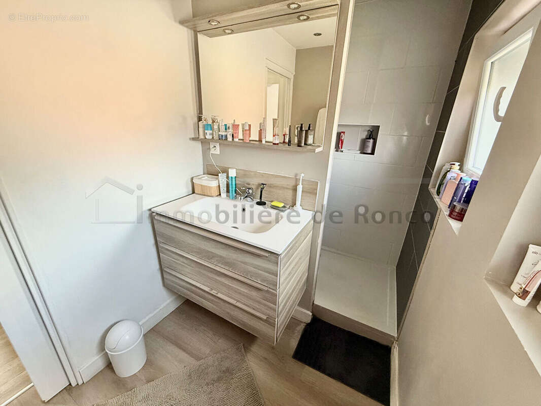 Maison à NEUVILLE-EN-FERRAIN