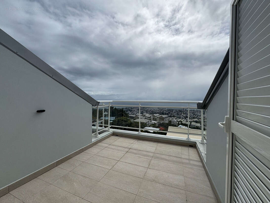 Appartement à SAINT-DENIS