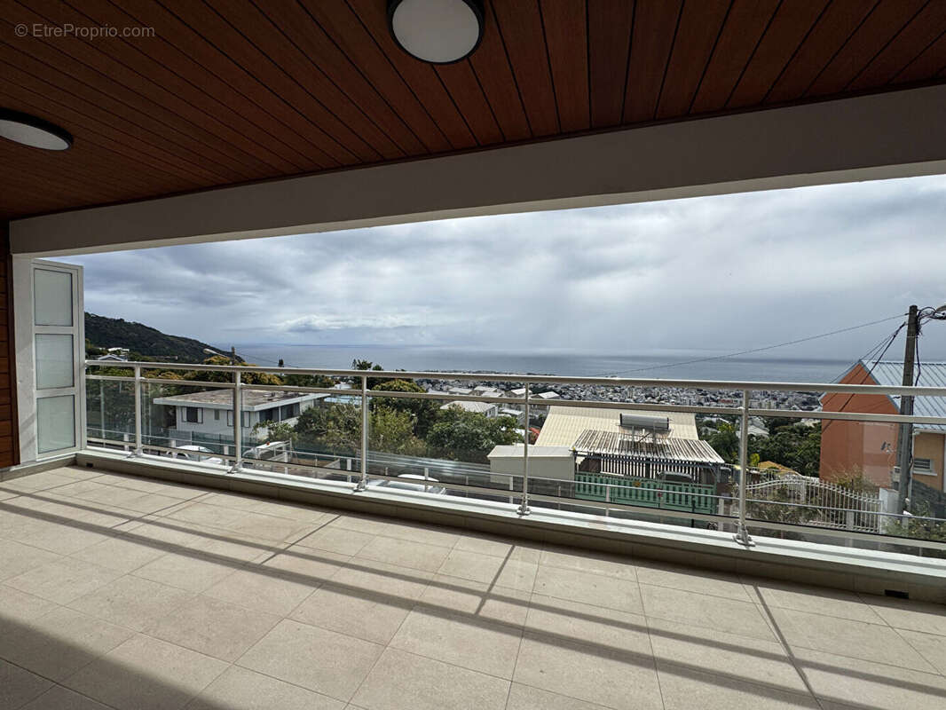 Appartement à SAINT-DENIS