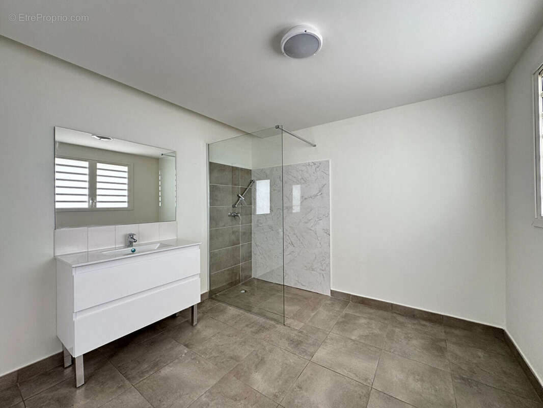 Appartement à SAINT-DENIS