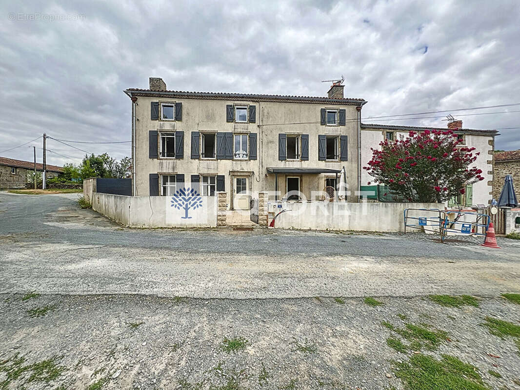 Maison à SAINT-PARDOUX