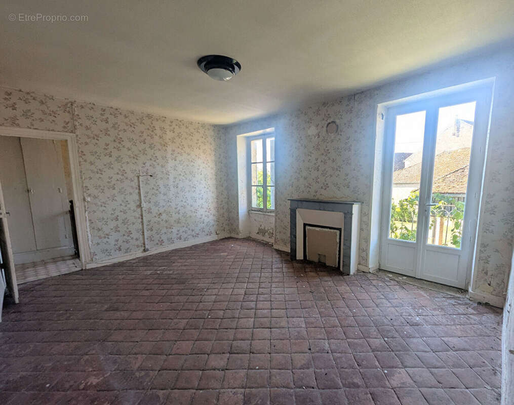 Maison à BRINON-SUR-BEUVRON