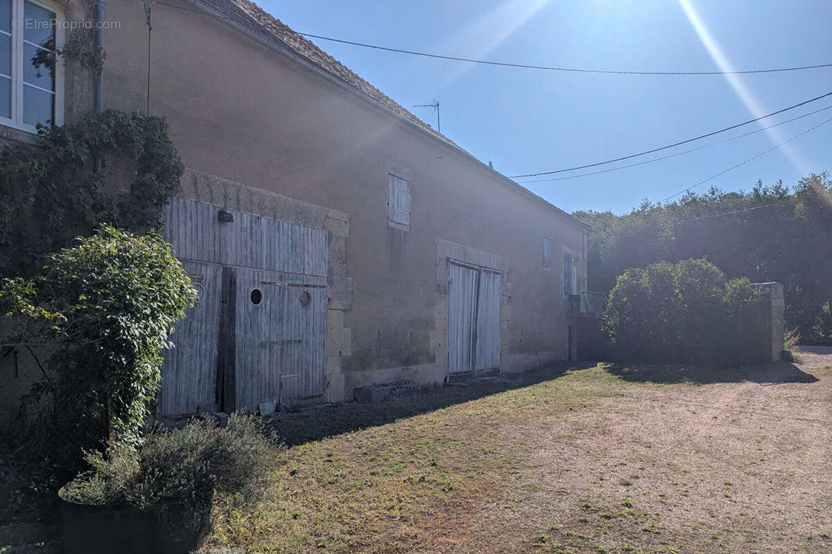 Maison à BRINON-SUR-BEUVRON