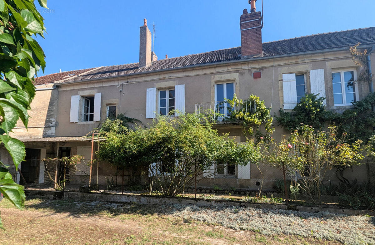 Maison à BRINON-SUR-BEUVRON