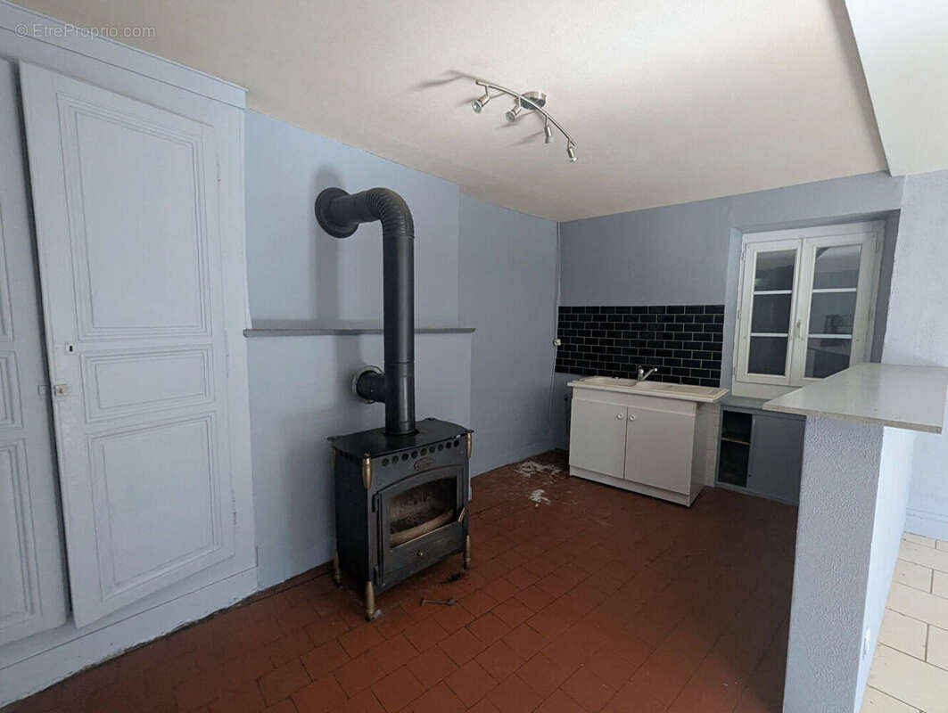 Maison à BRINON-SUR-BEUVRON