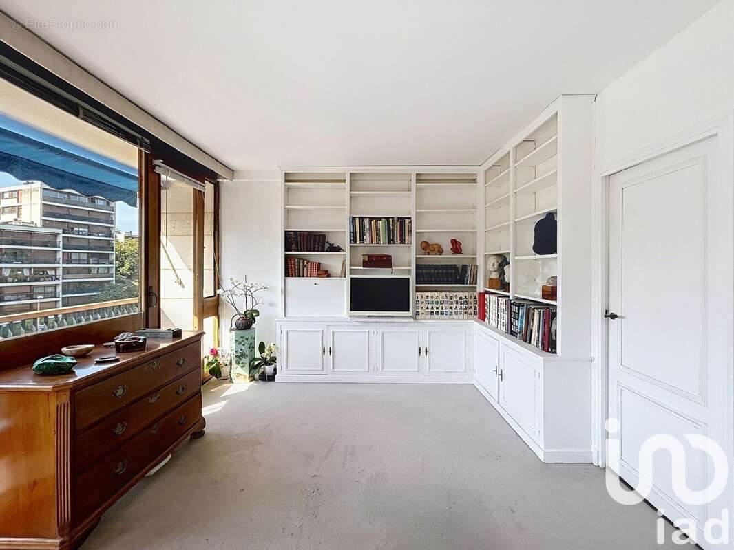 Photo 3 - Appartement à LA CELLE-SAINT-CLOUD