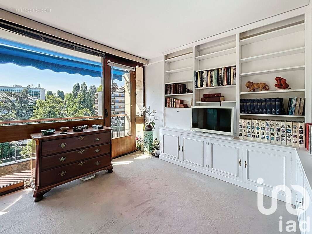 Photo 4 - Appartement à LA CELLE-SAINT-CLOUD