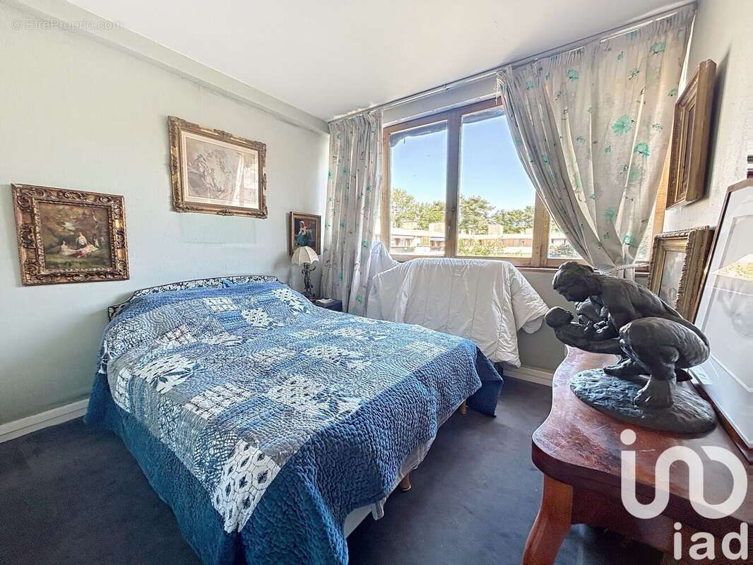 Photo 9 - Appartement à LA CELLE-SAINT-CLOUD