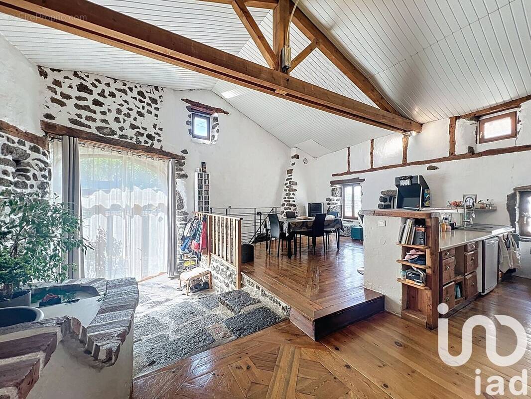 Photo 1 - Maison à POLIGNAC