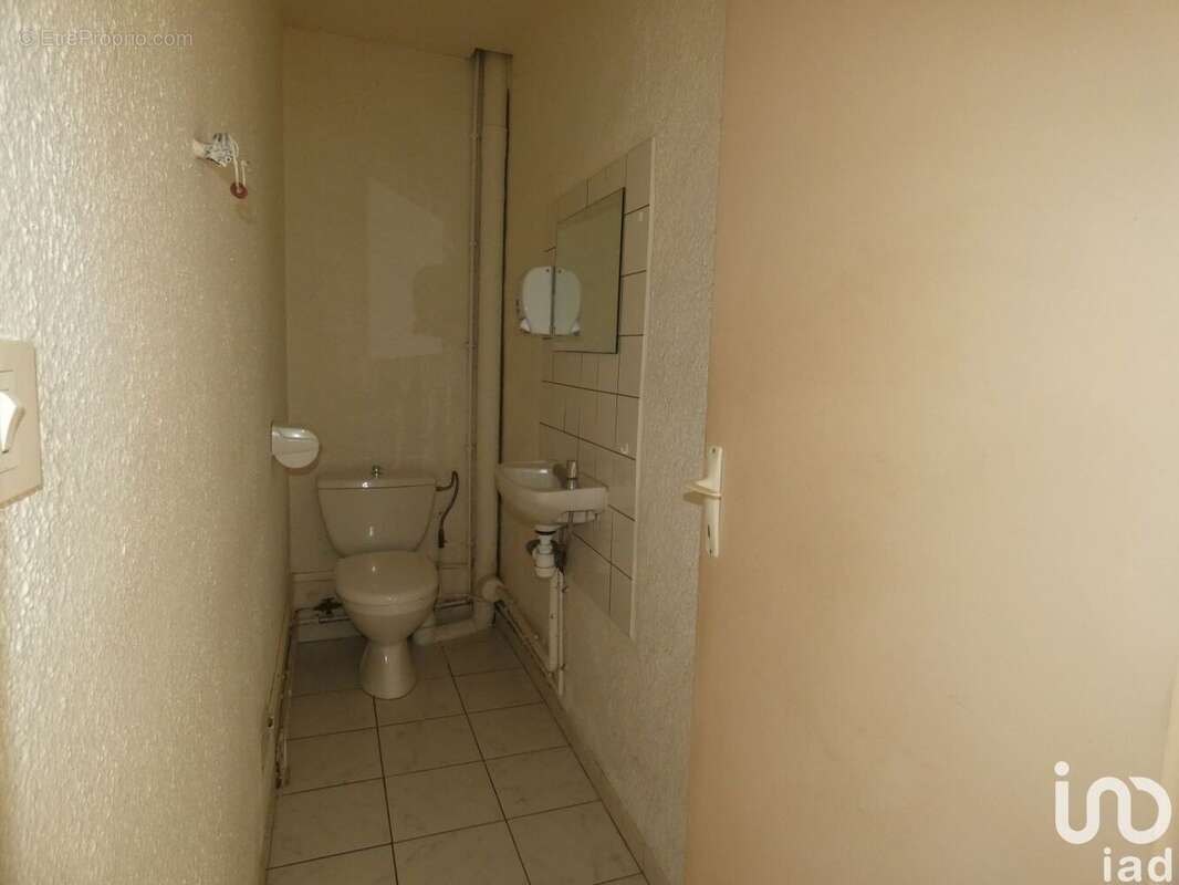 Photo 9 - Commerce à AUXERRE