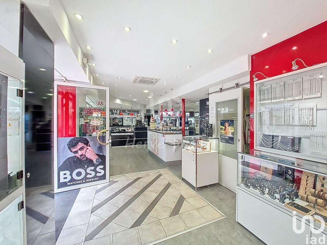 Photo 2 - Commerce à BOURG-EN-BRESSE