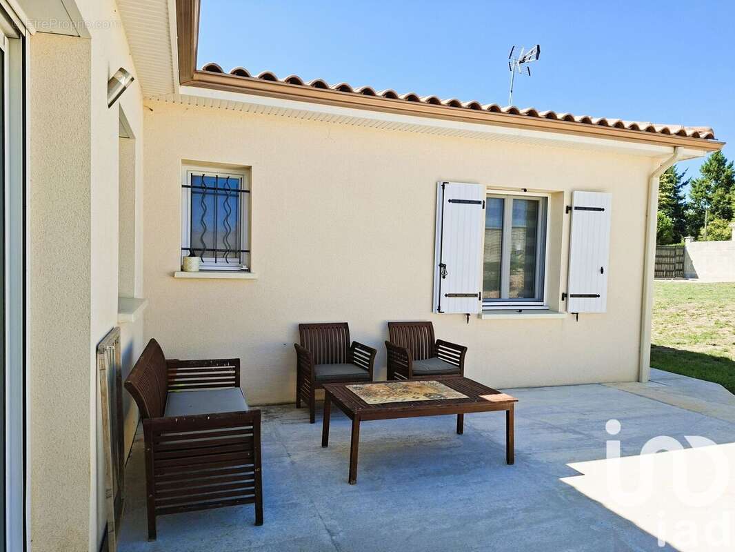 Photo 3 - Maison à CHASSENEUIL-SUR-BONNIEURE