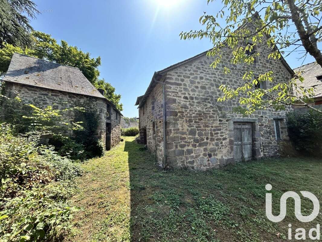 Photo 3 - Maison à SAINT-BONNET-LA-RIVIERE