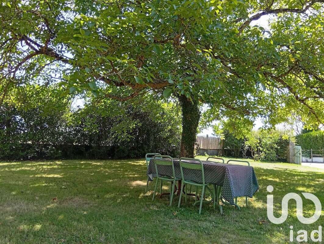 Photo 2 - Maison à LAVENAY