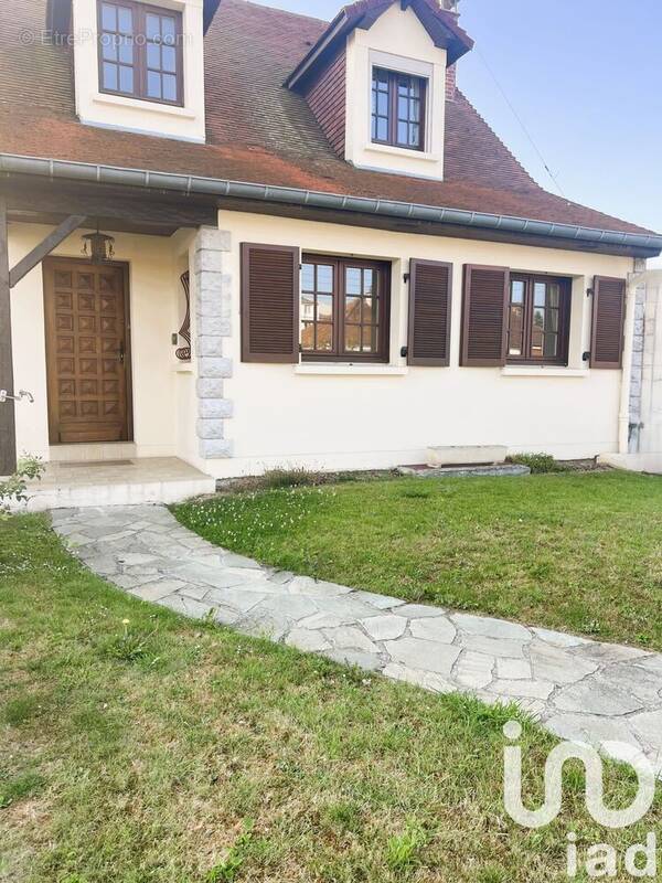 Photo 1 - Maison à PERONNE