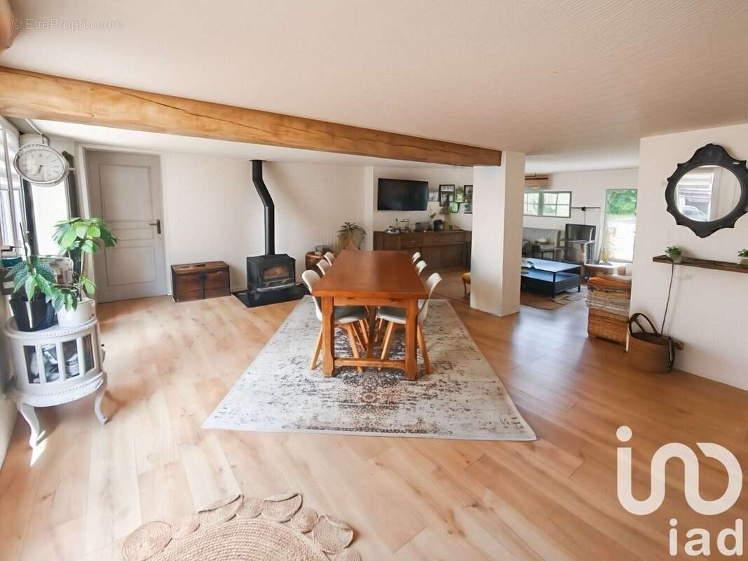 Photo 2 - Maison à BAILLEUL-SUR-THERAIN